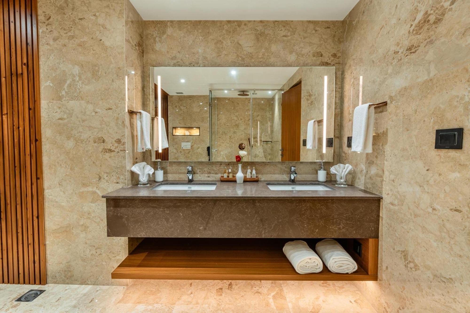 Travancore Court Kochi Exterior photo